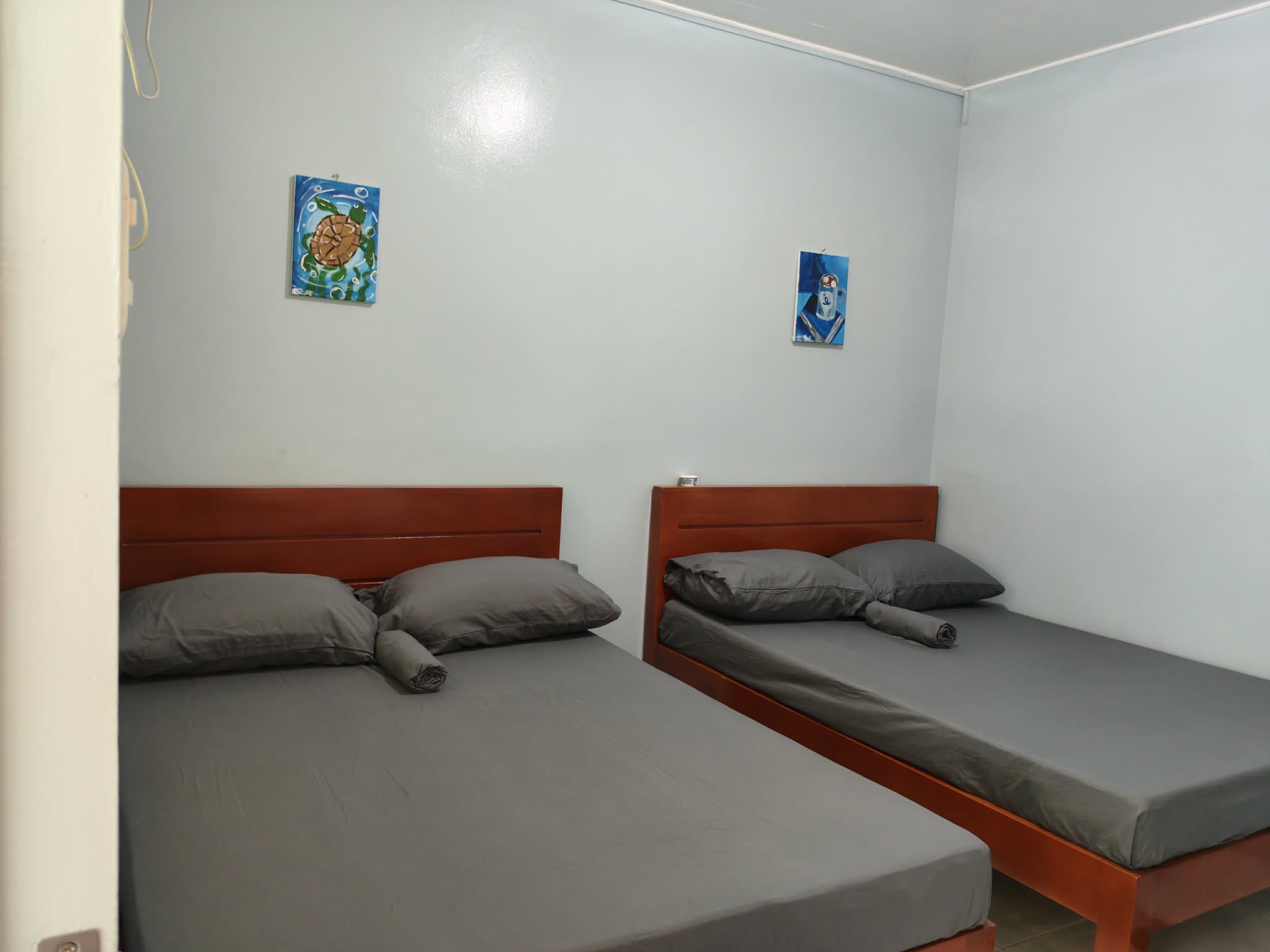 O&C room with two double beds